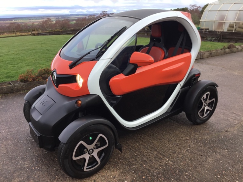 View RENAULT TWIZY ZE DYNAMIQUE AUTO BATTERY OWNED FULLY ELECTRIC 18ps