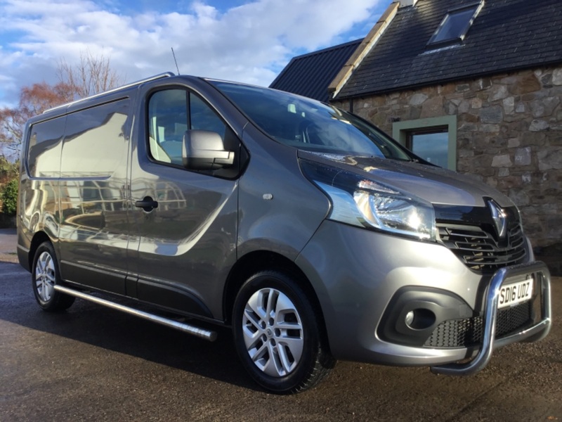 View RENAULT TRAFIC 1.6ltr DCi SPORT SWB PANEL VAN 115ps