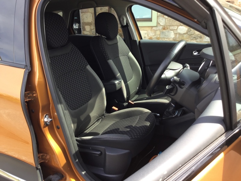 RENAULT CAPTUR