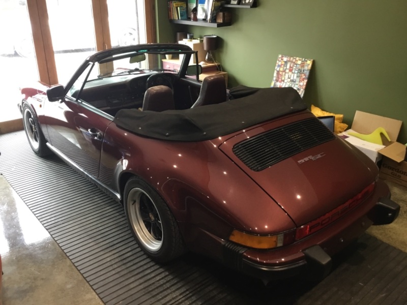 PORSCHE 911