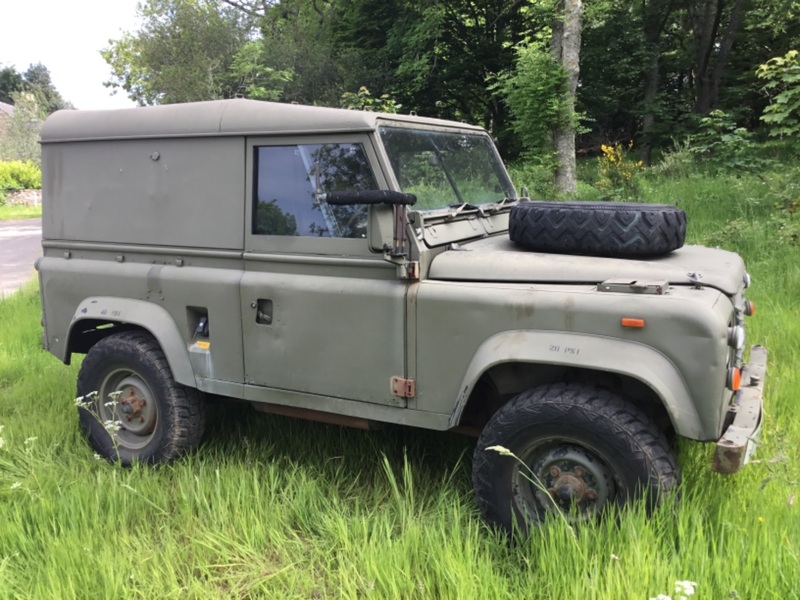 View LAND ROVER DEFENDER 90 2.5ltr HARD TOP MILITARY 4x4