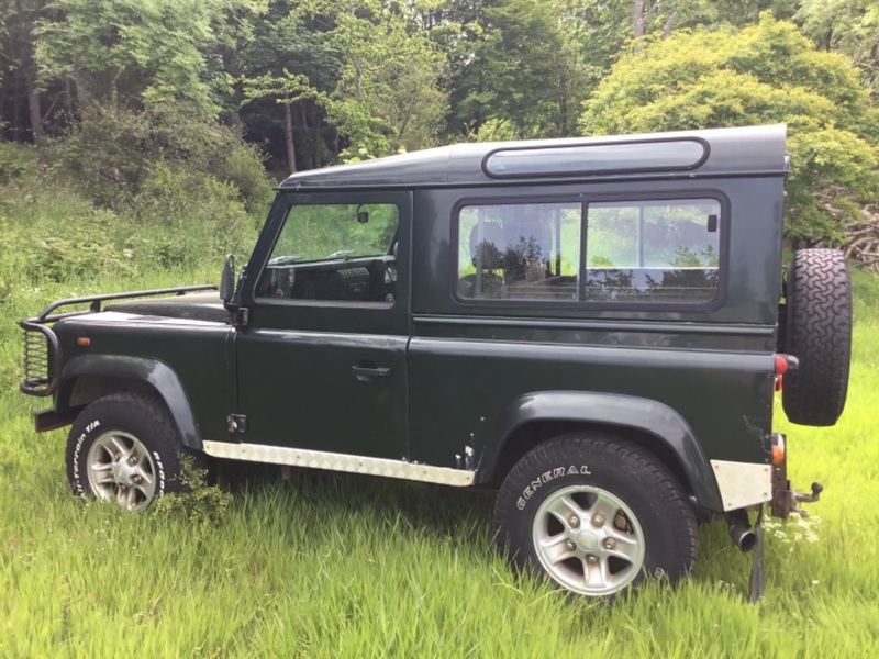 View LAND ROVER DEFENDER 90 TD5 COUNTY HARD TOP 4x4