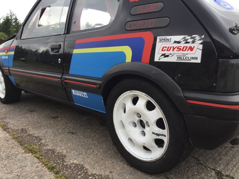 PEUGEOT 205