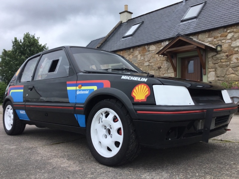 PEUGEOT 205